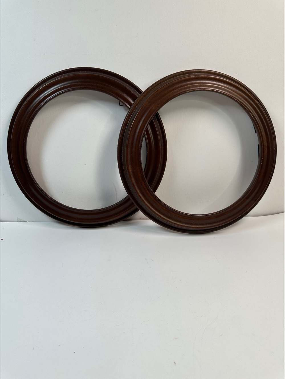 Two Van Hygan & Smythe Solid Wood Plate Frames Wall Hanger For 8.5” Plate